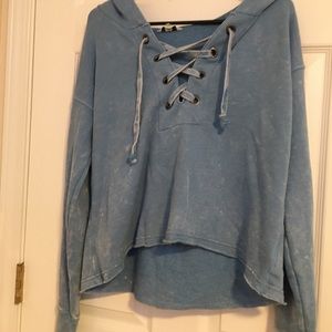 Hooded cropped sweatshirt
